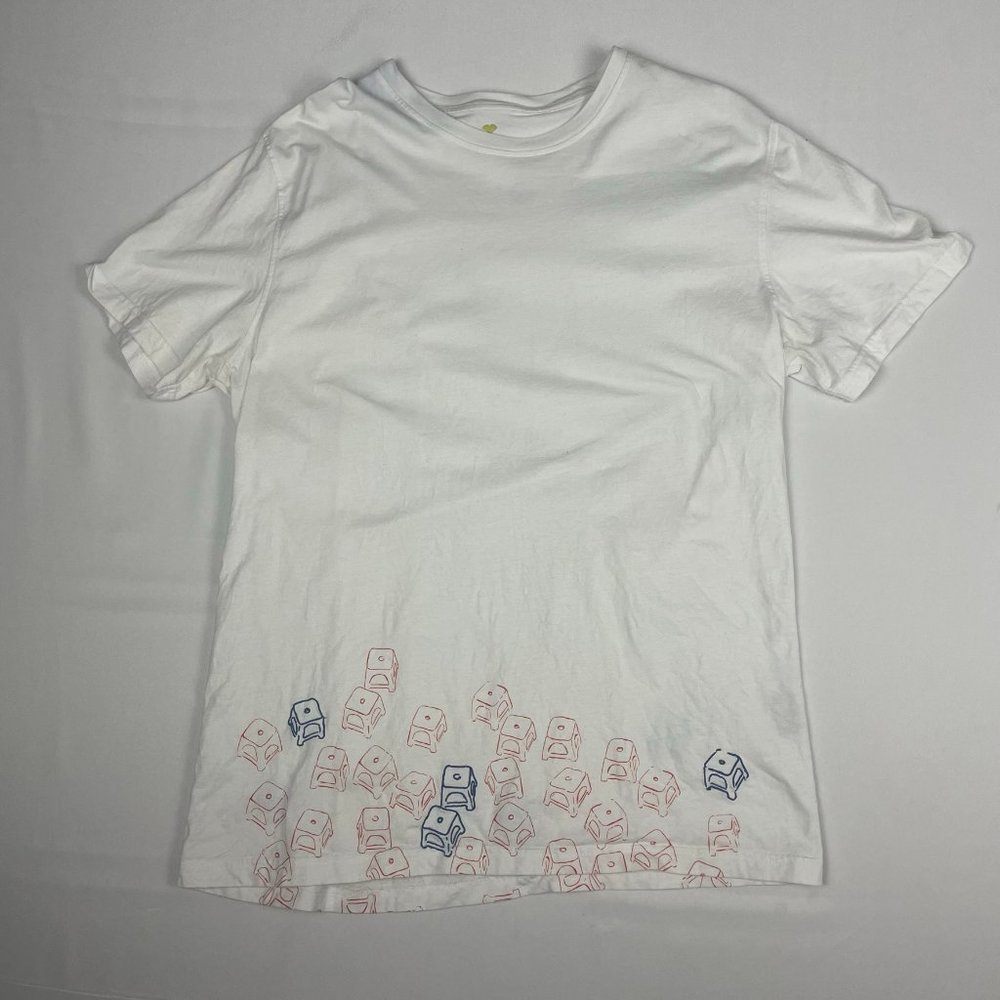 GINKGO ORGANIC COTTON White Tshirt w Embroidered Stool Chair Design Size XL